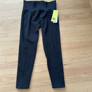 All in Motion Black Leggings - Black 7/8 Seamless High-Rise